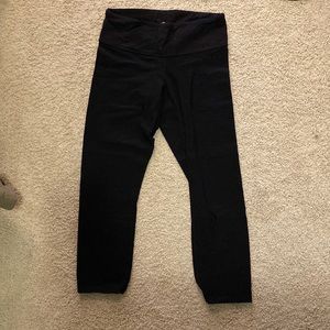 Lululemon cropped and reversible leggings